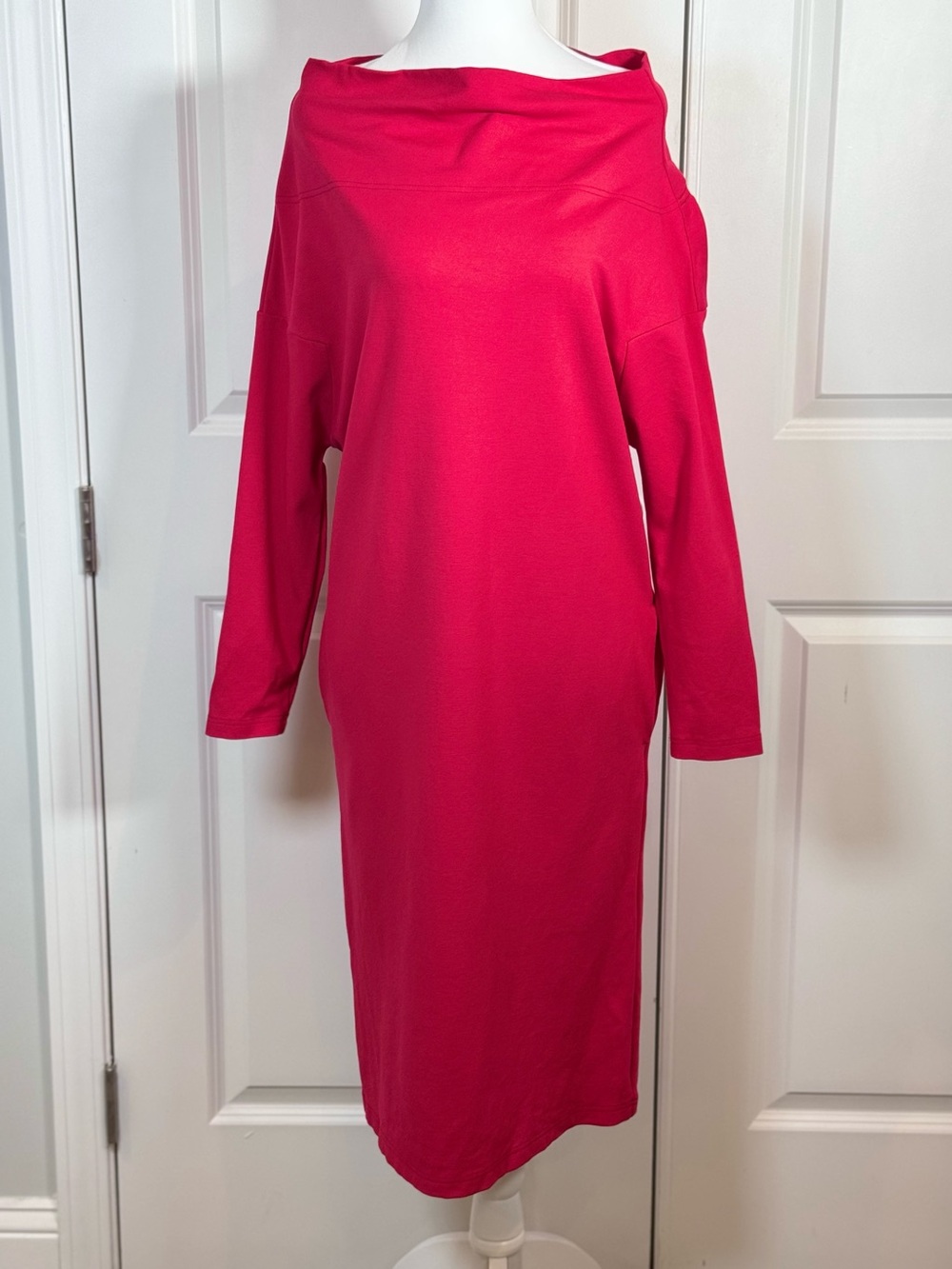Le Muse Tomato Red Midi Dress Large Holiday Elegant Minimalist Cocktail Vacation